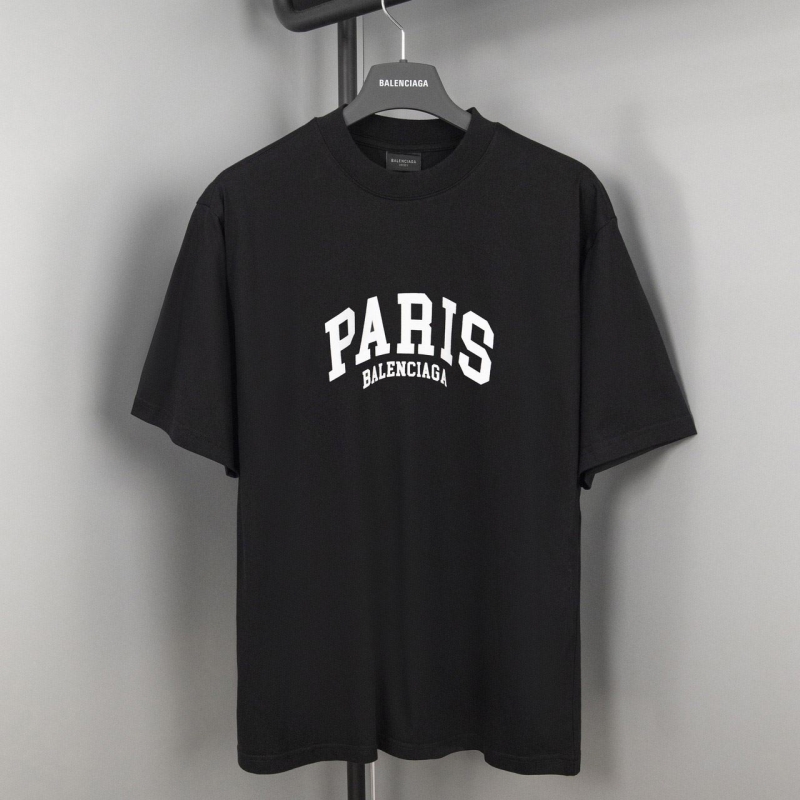 Ba*len*cia*ga t-shirts